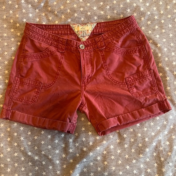 Levi’s salmon/pink 100% cotton shorts - size 10 - Picture 1 of 7